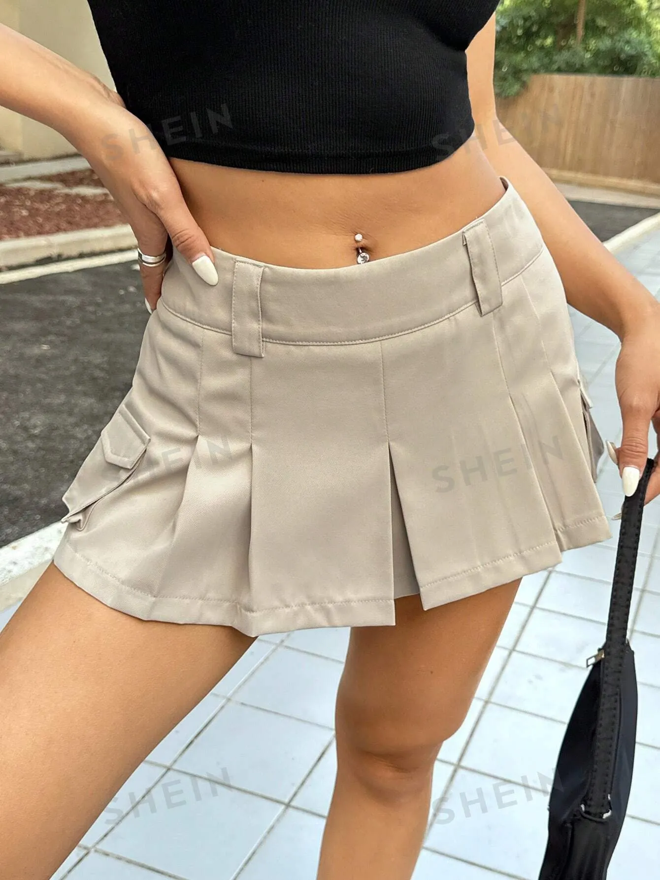 EZwear Utility Pocket & Pleated Design Women's Midi Skirt Without Belt