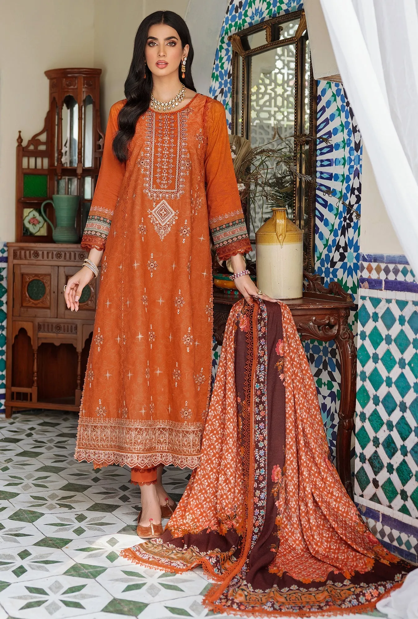 Noor by Saadia Asad Embroidered Prints Woolen Shawl Collection – D8-A-AVERY